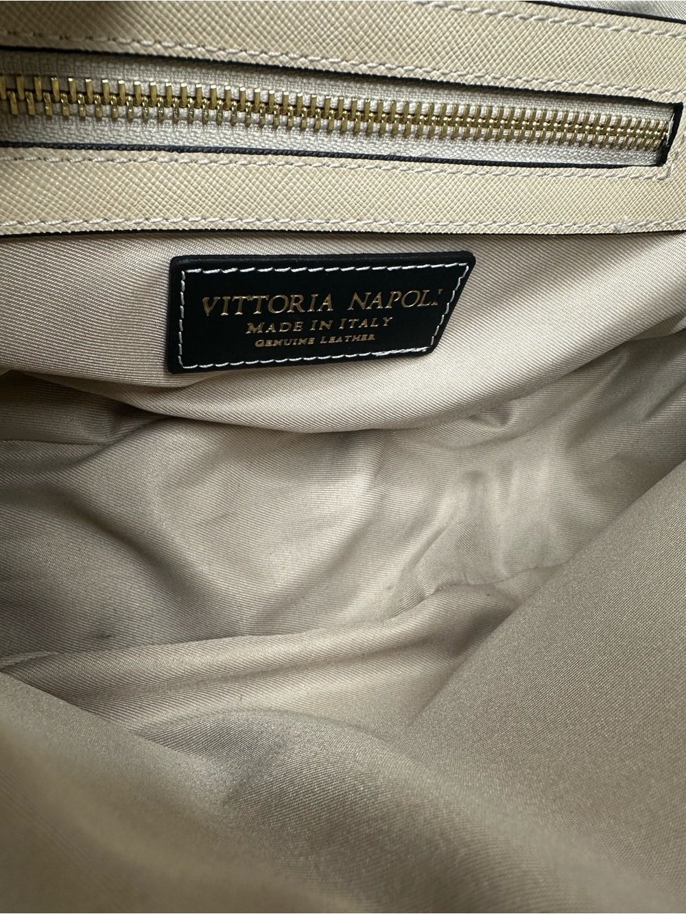 Vittoria Napoli Ashley Cream Leather Crossbody Shoulder Bag - Picture 7 of 7